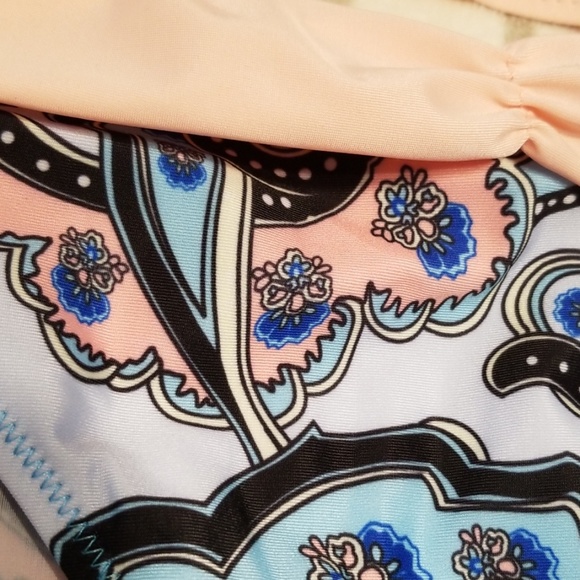 New Bikini - Picture 3 of 7